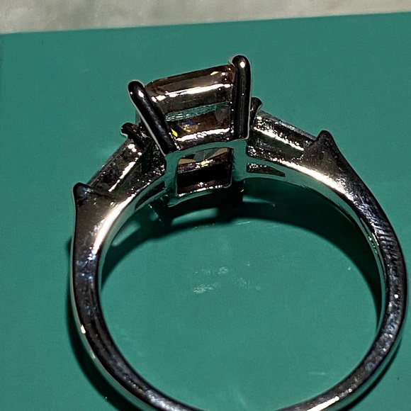 Elegant Pink and Silver Women's Ring - Picture 6 of 7